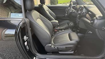 Mini Cabrio COOPER — photo 6