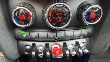 Mini Cabrio COOPER — photo 17