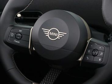 Mini Cabrio Favoured Cooper — photo 30