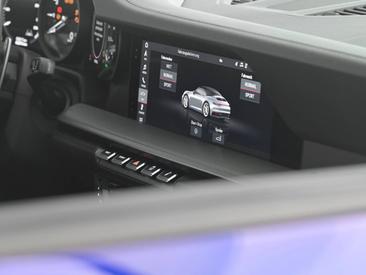 Porsche 992 I Carrera 4S Cabriolet — photo 24