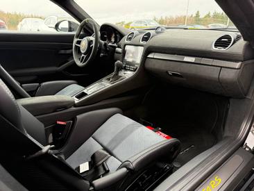 Porsche 718 type 982 Cayman GT4 RS — photo 20