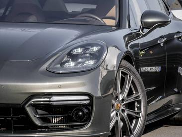 Porsche Panamera II ph2 Turbo S E-Hybrid — photo 8