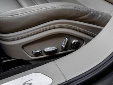 Porsche Panamera II ph2 Turbo S E-Hybrid — photo 18
