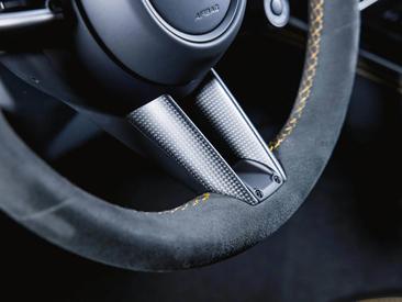 Porsche Panamera III Turbo S E-Hybrid — photo 32
