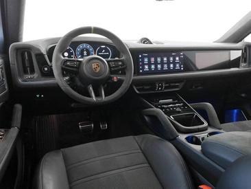 Porsche Cayenne III Turbo E-Hybrid — photo 13