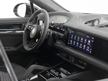 Porsche Cayenne III Turbo E-Hybrid — photo 16