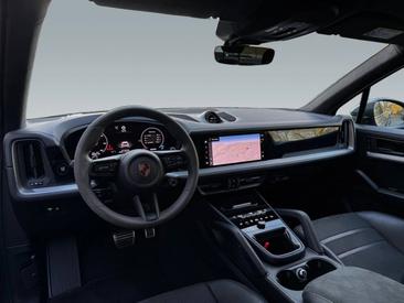 Porsche Cayenne III GTS — photo 13
