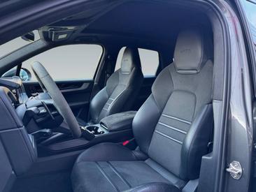 Porsche Cayenne III GTS — photo 14