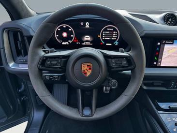 Porsche Cayenne III GTS — photo 15