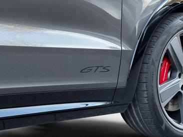Porsche Cayenne III GTS — photo 27