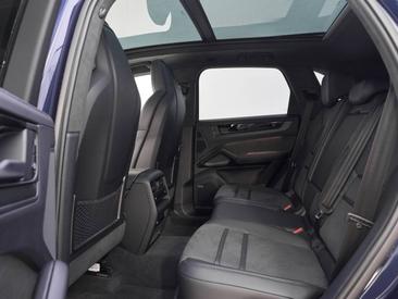 Porsche Cayenne III GTS — photo 15