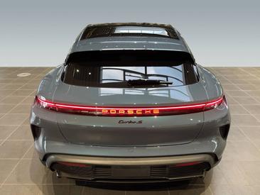 Porsche Taycan ph2 Turbo S Sport Turismo — photo 12