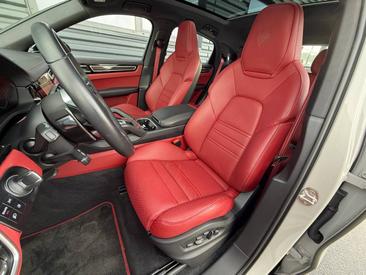 Porsche Cayenne III Coupé Platinum Edition — photo 16