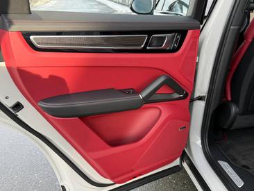 Porsche Cayenne III Coupé Platinum Edition — photo 24