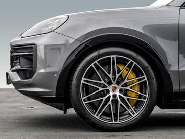 Porsche Cayenne III GTS Coupé — photo 6