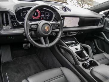 Porsche Cayenne III GTS Coupé — photo 11