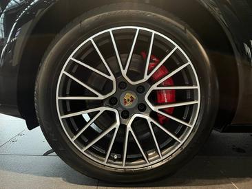 Porsche Cayenne III GTS — photo 6