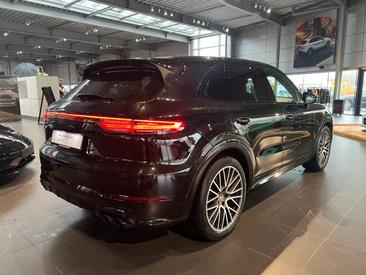 Porsche Cayenne III GTS — photo 10