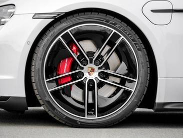 Porsche Taycan ph2 GTS — photo 10