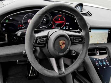 Porsche Taycan ph2 GTS — photo 13