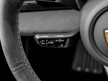 Porsche Taycan ph2 GTS — photo 25