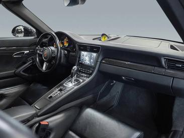 Porsche 991 II Turbo S Cabriolet — photo 22