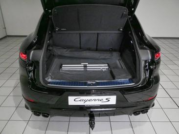 Porsche Cayenne III S Coupé — photo 25