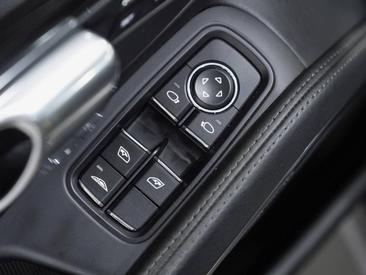 Porsche 991 II Turbo S Cabriolet — photo 35