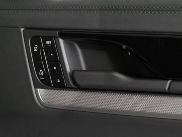 Porsche Cayenne III S Coupé — photo 39