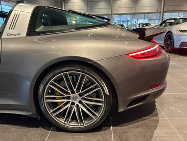 Porsche 991 II Targa 4 S — photo 9