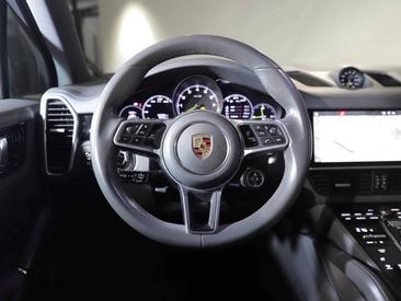 Porsche Cayenne III E-Hybrid — photo 18