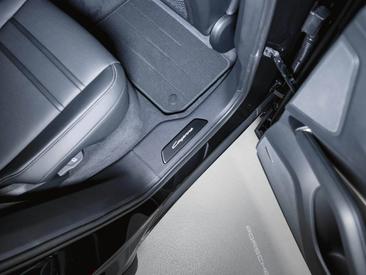 Porsche Cayenne III Turbo E-Hybrid — photo 30