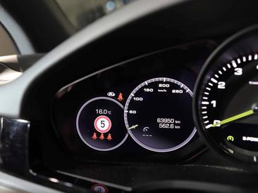 Porsche Cayenne III E-Hybrid — photo 19