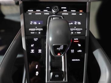 Porsche Cayenne III E-Hybrid — photo 30