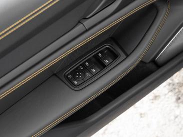 Porsche Taycan ph2 Turbo S Sport Turismo — photo 19