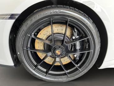 Porsche 992 II Carrera GTS — photo 12