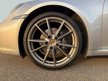 Porsche 992 I Carrera — photo 11
