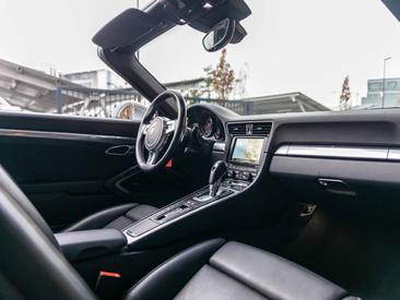 Porsche 991 I Turbo Cabriolet — photo 12
