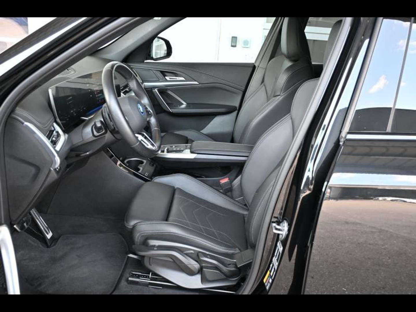 BMW IX1 M Sport Électrique - 2024 - Joinsteer - #7