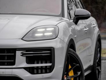 Porsche Cayenne III Turbo E-Hybrid — photo 8