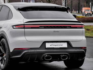 Porsche Cayenne III Turbo E-Hybrid — photo 9