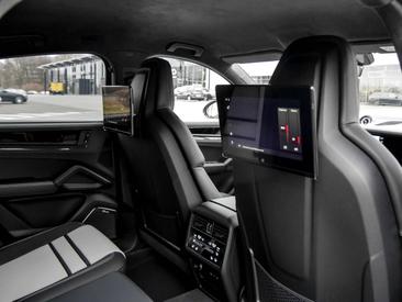 Porsche Cayenne III Turbo E-Hybrid — photo 24