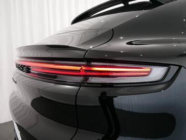 Porsche Cayenne III S Coupé — photo 11