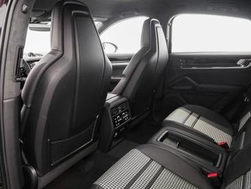 Porsche Cayenne III S Coupé — photo 15