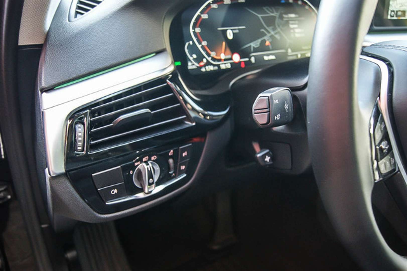 BMW Série 5 Touring Luxe 520d - 2023 - Joinsteer - #14