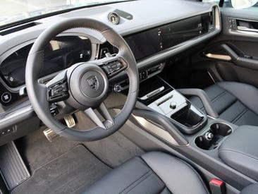 Porsche Cayenne III Turbo E-Hybrid — photo 20
