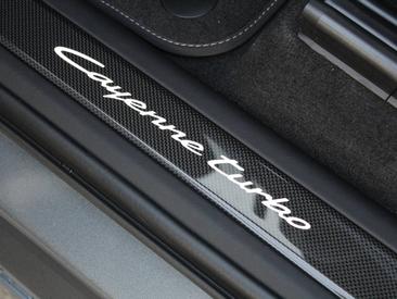 Porsche Cayenne III Turbo E-Hybrid — photo 22
