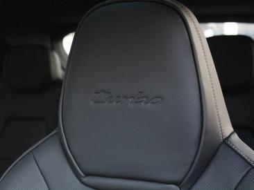 Porsche Cayenne III Turbo E-Hybrid — photo 23