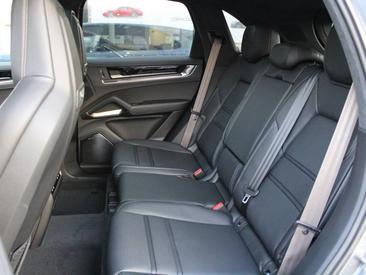 Porsche Cayenne III Turbo E-Hybrid — photo 24