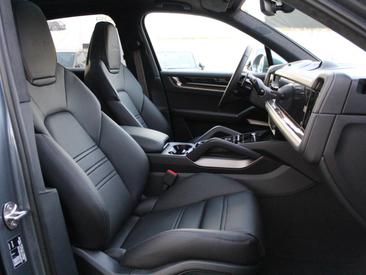 Porsche Cayenne III Turbo E-Hybrid — photo 26